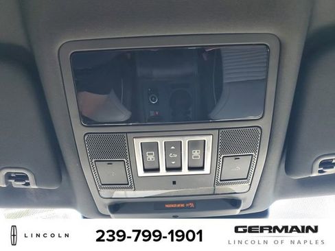 Used 2024 Land Rover Discovery Metropolitan Edition AWD/4WD image 35