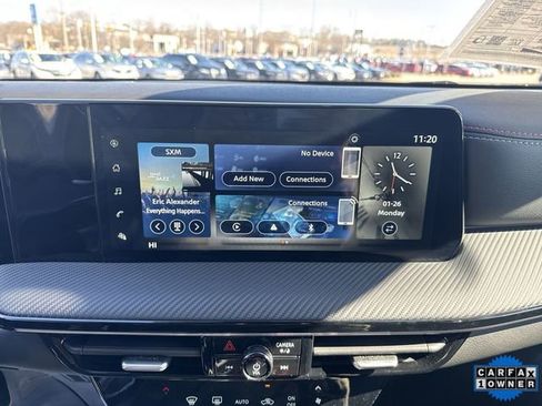 Used 2025 Nissan Kicks SR w/ Interior Electronics Package image 17