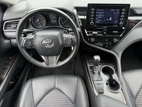 Used 2024 Toyota Camry SE FWD image 11