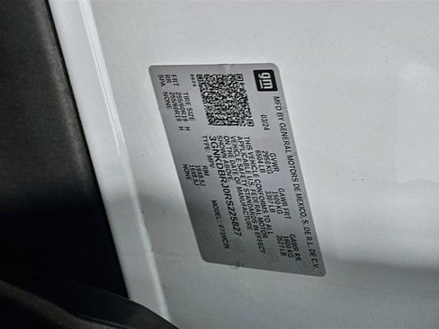 Used 2024 Chevrolet Blazer EV LT AWD/4WD image 12