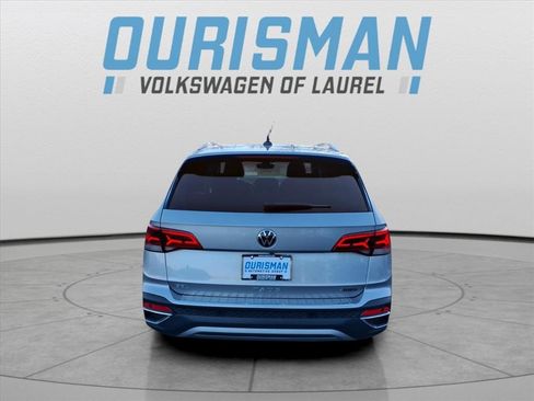 Used 2022 Volkswagen Taos SEL image 3