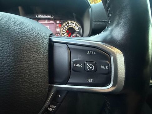 Used 2021 RAM 1500 Laramie AWD/4WD image 27