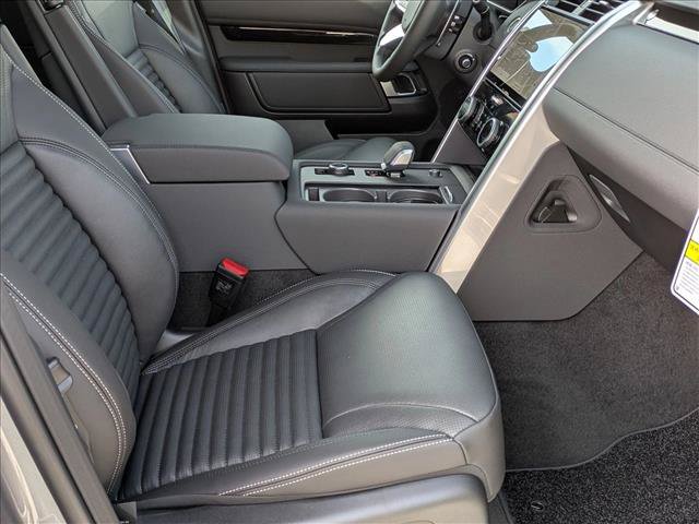 Certified 2026 Land Rover Discovery S AWD/4WD image 18