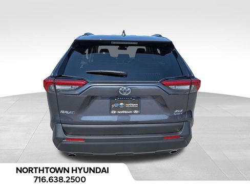 Used 2025 Toyota RAV4 XLE AWD/4WD image 14