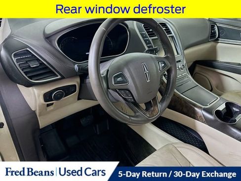 Used 2016 Lincoln MKX Reserve w/ Climate Package image 12