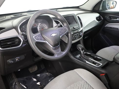 Used 2022 Chevrolet Equinox LS w/ LS Convenience Package image 24