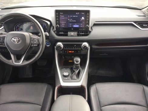 Used 2022 Toyota RAV4 Limited image 15