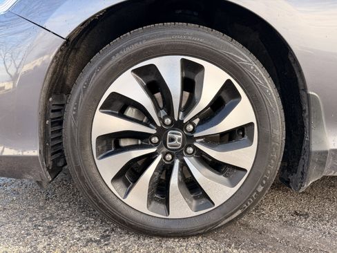 Used 2015 Honda Accord Touring image 10