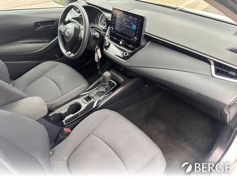 Used 2022 Toyota Corolla LE FWD image 14