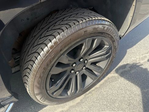 Used 2017 GMC Yukon Denali w/ Enhanced Security Package image 35