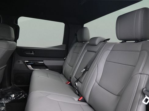 New 2026 Toyota Tundra Limited AWD/4WD image 32