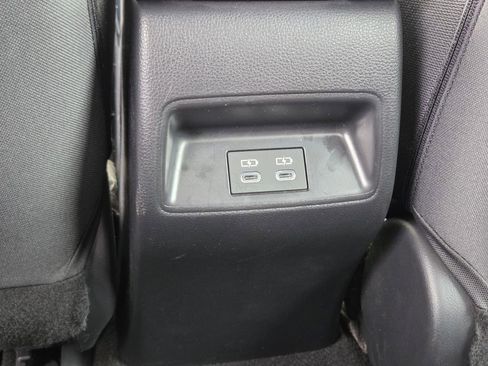 Used 2025 Toyota Corolla SE FWD image 16