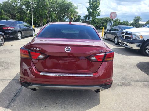 Used 2021 Nissan Altima 2.5 SR w/ SR Premium Package FWD image 25