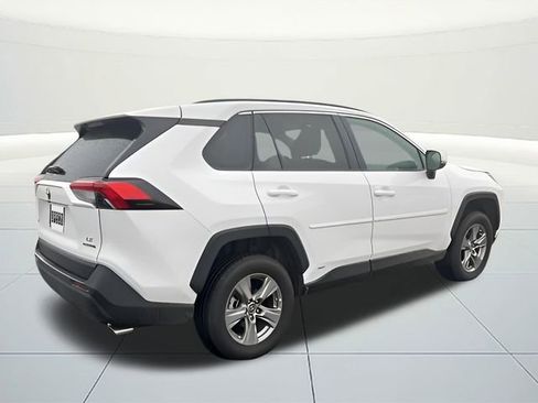 Used 2023 Toyota RAV4 LE image 5