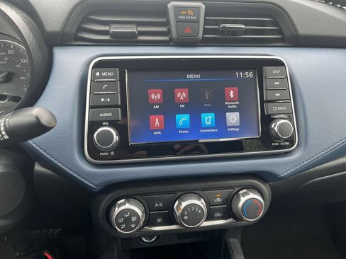 Used 2025 Nissan Versa SV FWD image 17