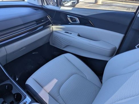 Used 2026 Kia Carnival SX Prestige image 19