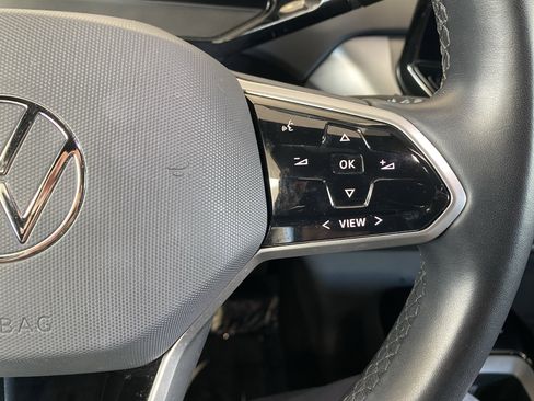 Certified 2022 Volkswagen ID.4 Pro RWD image 7