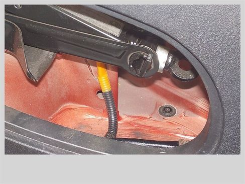 Used 2011 MAZDA MX-5 Miata Grand Touring w/ Premium Pkg image 39