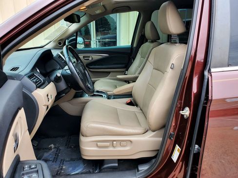 Used 2017 Honda Pilot EX-L image 4