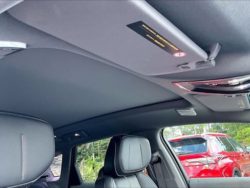 Certified 2025 Cadillac Optiq Sport 2 w/ LPO, Floor Liner Package AWD/4WD image 27