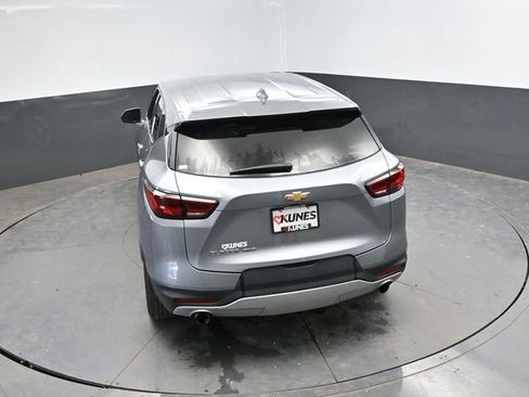 Used 2025 Chevrolet Blazer LT AWD/4WD image 42