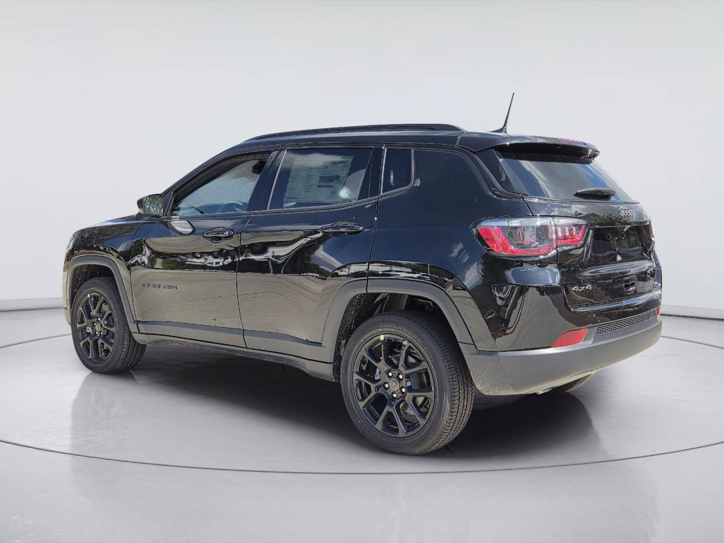New 2027 Jeep Compass Latitude AWD/4WD image 5