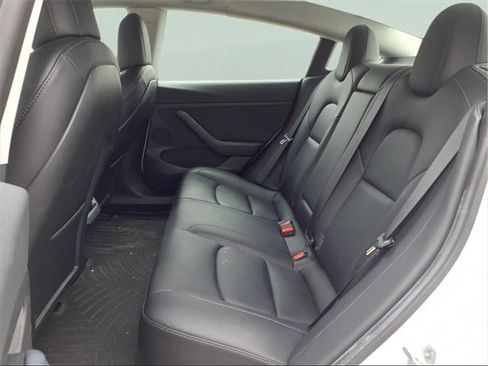 Used 2021 Tesla Model 3 Standard Range Plus image 20