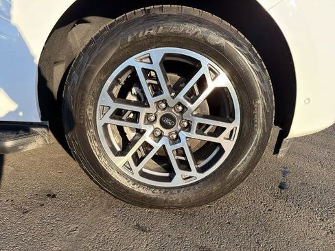 Certified 2025 Ford Expedition Active image 6