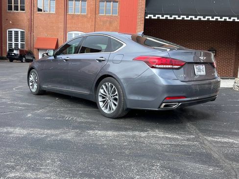 Used 2016 Hyundai Genesis 3.8 image 4