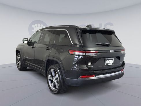 Used 2023 Jeep Grand Cherokee Limited AWD/4WD image 4