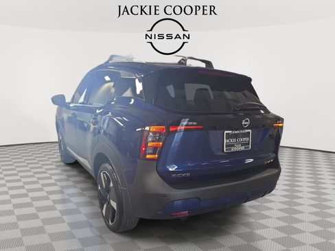 New 2026 Nissan Kicks SR w/ Cold Weather Package AWD/4WD image 7