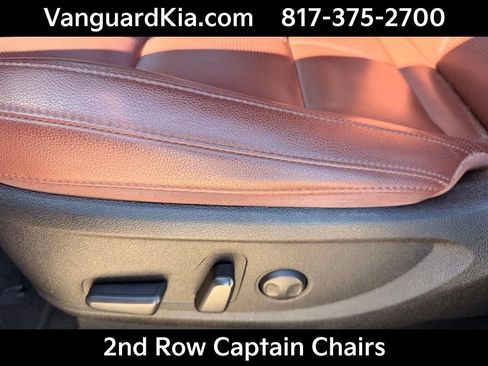 Used 2024 Kia Telluride EX w/ EX Captain's Chair Package FWD image 15