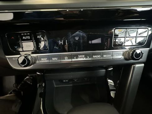 Used 2024 Kia Seltos S AWD/4WD image 19
