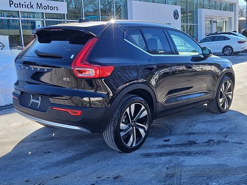 Used 2025 Volvo XC40 B5 Plus w/ Protection Package Premier image 2