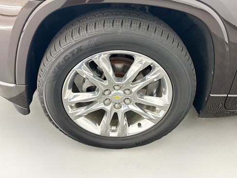 Used 2018 Chevrolet Traverse High Country AWD/4WD image 11