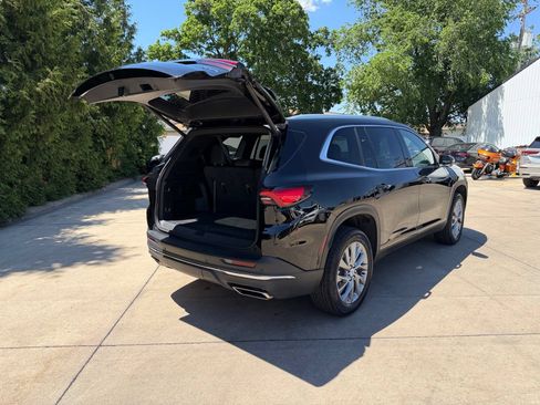 Used 2025 Buick Enclave Preferred FWD image 34