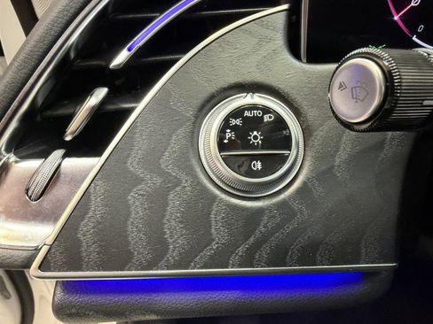 Used 2025 Mercedes-Benz E 350 Sedan image 21