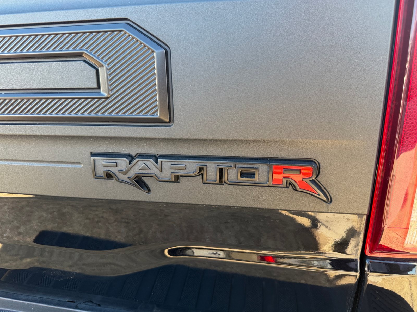 Used 2024 Ford F150 Raptor w/ Equipment Group 803A Raptor R AWD/4WD image 16