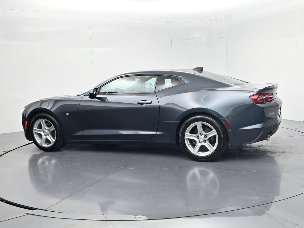 Used 2020 Chevrolet Camaro LT w/ Technology Package RWD image 5
