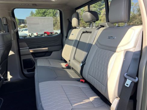 New 2026 Ford F450 Platinum image 25
