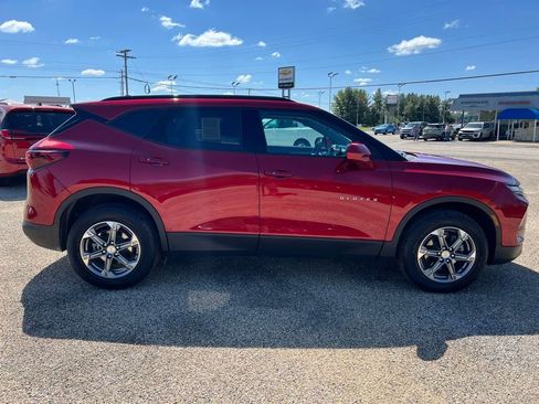 Used 2024 Chevrolet Blazer LT w/ Convenience Package FWD image 8
