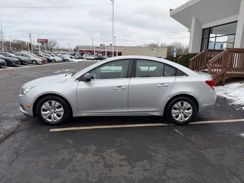 Used 2012 Chevrolet Cruze LS w/ Connectivity Package image 4