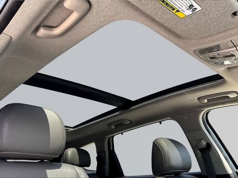 Used 2020 Hyundai Santa Fe Limited w/ Cargo Package FWD image 14