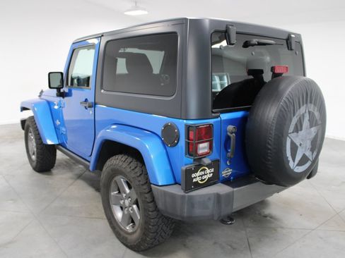 Used 2015 Jeep Wrangler Sport AWD/4WD image 7