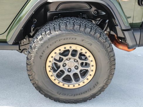 Used 2022 Jeep Wrangler Unlimited Rubicon w/ Xtreme Recon 35" Tire Package AWD/4WD image 11