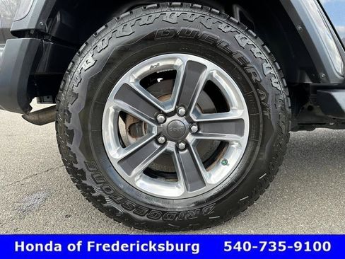 Used 2020 Jeep Wrangler Unlimited Sahara image 16