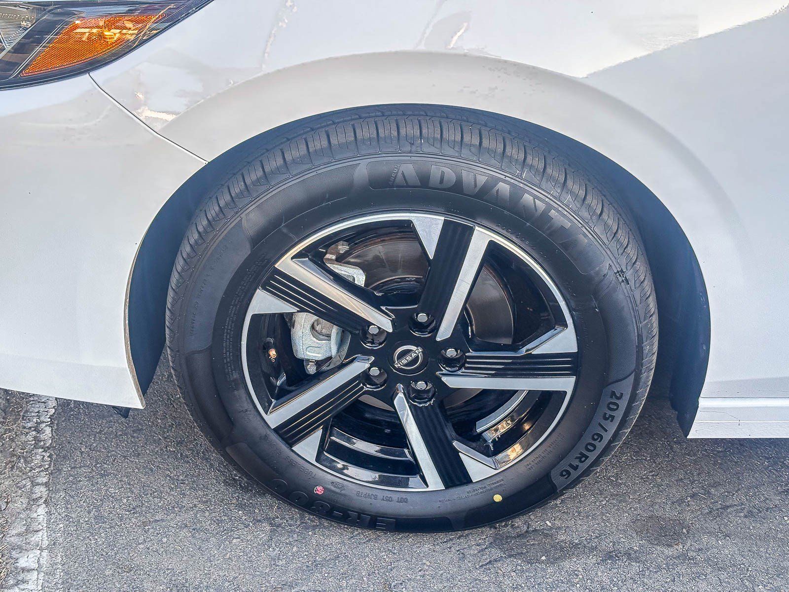 Used 2025 Nissan Sentra SV FWD image 11