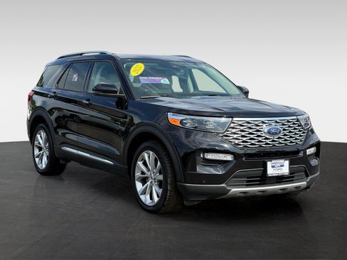 Used 2022 Ford Explorer Platinum w/ Equipment Group 601A AWD/4WD image 3
