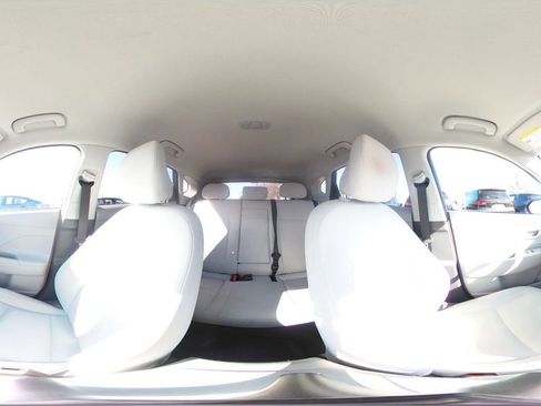 Used 2025 Hyundai Kona SEL image 42