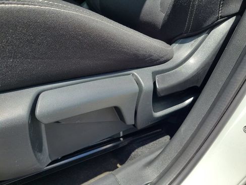 Used 2023 Nissan Rogue S FWD image 18